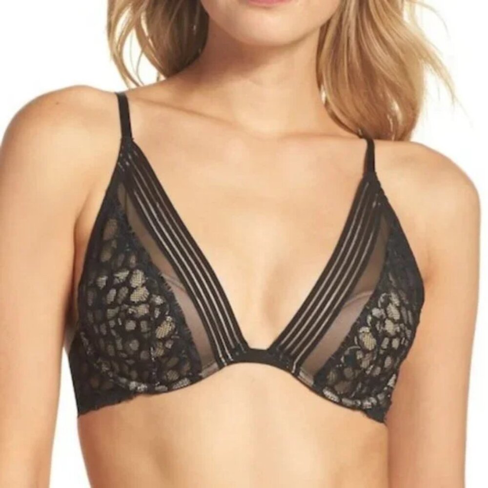 Calvin Klein "Vixen" molded lace Plunge Bra